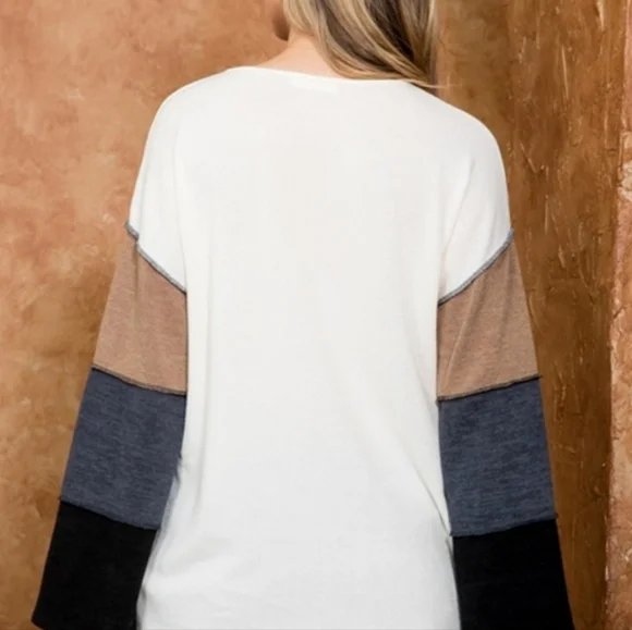 V Neck Top - Picture 3 of 3